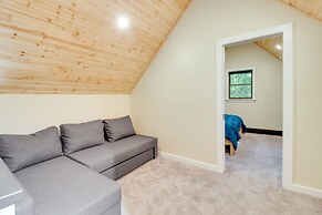 Community Beach Access: Modern Poconos Cabin!