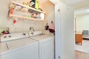 Community Beach Access: Modern Poconos Cabin!