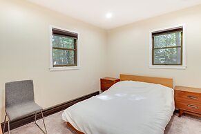 Community Beach Access: Modern Poconos Cabin!