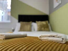 Impeccable 2-bed Apartment in Gateshead