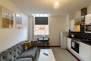 Impeccable 2-bed Apartment in Gateshead