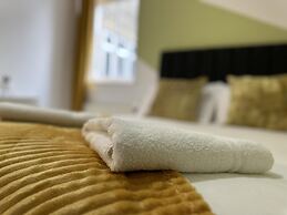 Impeccable 2-bed Apartment in Gateshead