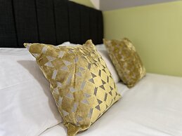 Impeccable 2-bed Apartment in Gateshead