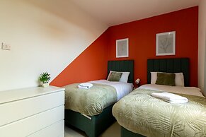 Impeccable 2-bed Apartment in Gateshead