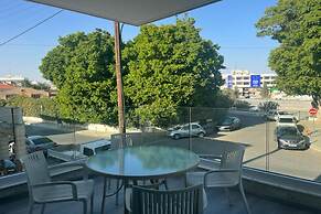 Phaedrus Living Coral Suites Allure