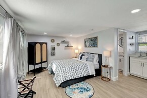 Cozy Cottage 5 Min to Beach Perfect for Couples