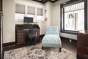 4 BDR Lake Geneva Estate Across From Beach!