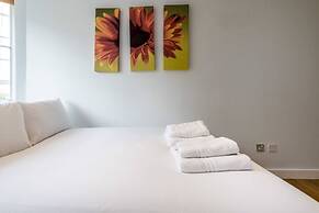 Serviced Chelsea Flat