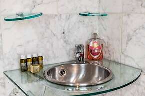 Serviced Chelsea Flat