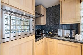 Serviced Chelsea Flat