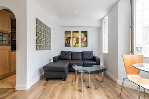 Serviced Chelsea Flat