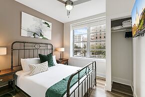 Downtown Delight 4BR 2BATH Luxury Condo