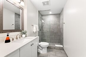 Downtown Delight 4BR 2BATH Luxury Condo