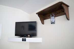 Mt Williamson Motel and Basecamp