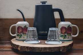 Mt Williamson Motel and Basecamp