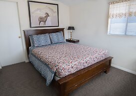 Mt Williamson Motel and Basecamp