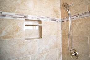 Mt Williamson Motel and Basecamp