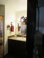 The Woodsman Country Lodge