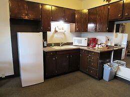 The Woodsman Country Lodge