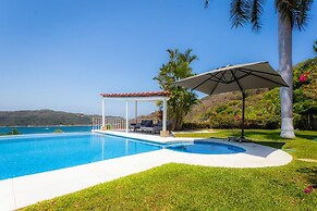 Joya de Pichilingue - Villa con piscina