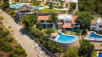 Joya de Pichilingue - Villa con piscina