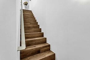 Luxury Loft-style Mews House