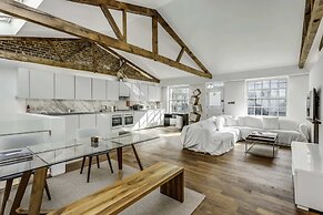 Luxury Loft-style Mews House