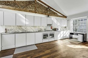 Luxury Loft-style Mews House