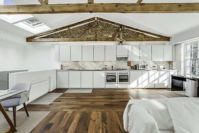 Luxury Loft-style Mews House