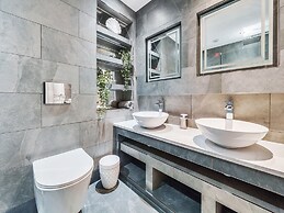 Micklemore Lakes and Lodges