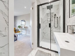 Micklemore Lakes and Lodges