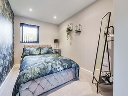 Micklemore Lakes and Lodges