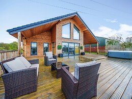 Micklemore Lakes and Lodges