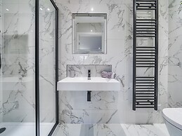 Micklemore Lakes and Lodges