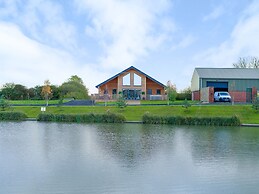 Micklemore Lakes and Lodges