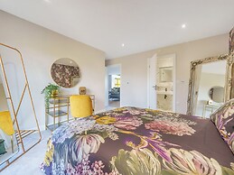 Micklemore Lakes and Lodges