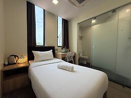 Aura Hotel Mackenzie