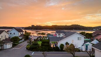 Daebudo Hebron Poolvilla