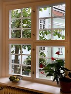 Christianshavn Canalside Luxury Apartment