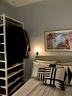 Christianshavn Canalside Luxury Apartment