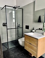 Christianshavn Canalside Luxury Apartment