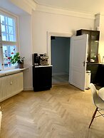 Christianshavn Canalside Luxury Apartment