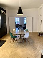 Christianshavn Canalside Luxury Apartment