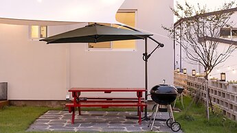 Gangneung Whiten Pension