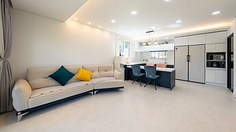 Gangneung Whiten Pension