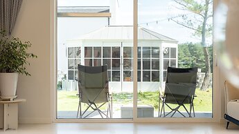 Gangneung Whiten Pension