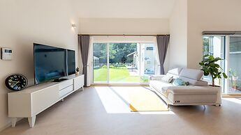 Gangneung Whiten Pension