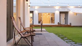 Gangneung Whiten Pension