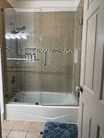 MyCrib Houston Hostel