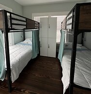 MyCrib Houston Hostel